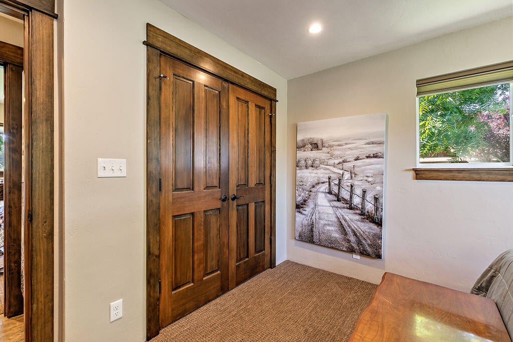 900 Hamilton Road Jacksonville, OR 97530 - Photo 56 of 159 56