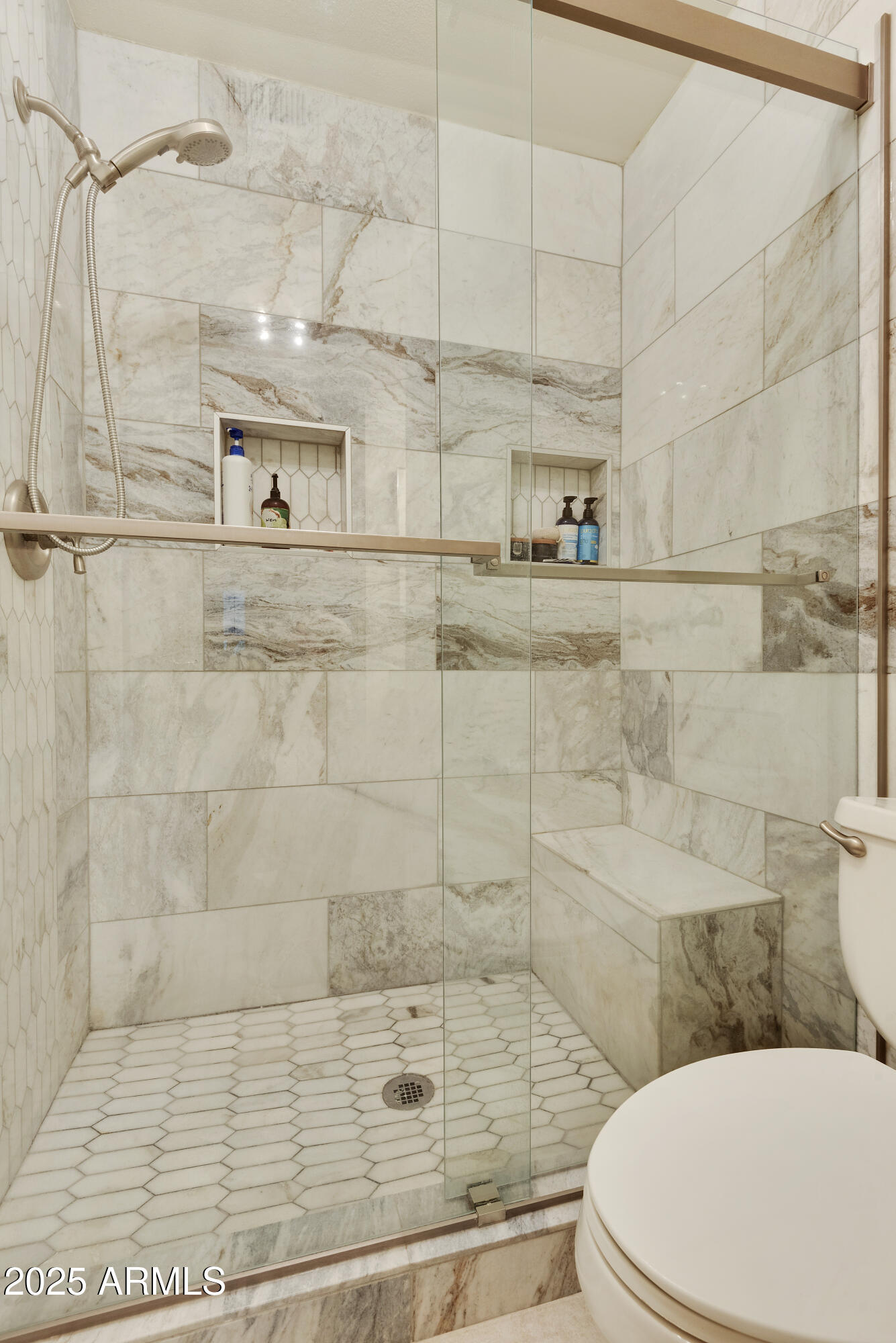 5525 East Thomas Road, Unit M16 Phoenix, AZ 85018 - Photo 14 of 27 a bathroom with a toilet and a shower