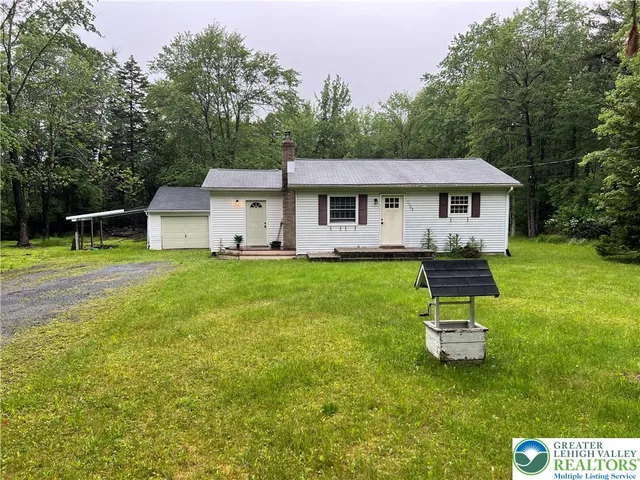 $195,000 | 171 Linden Loop, Pocono Summit, PA 18346