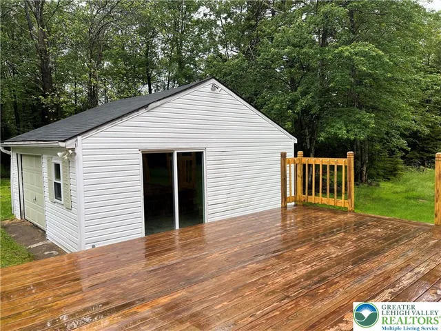 $195,000 | 171 Linden Loop, Pocono Summit, PA 18346