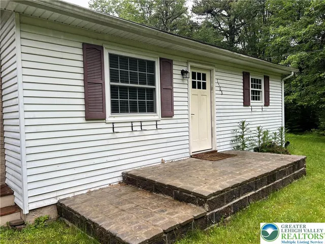 $195,000 | 171 Linden Loop, Pocono Summit, PA 18346