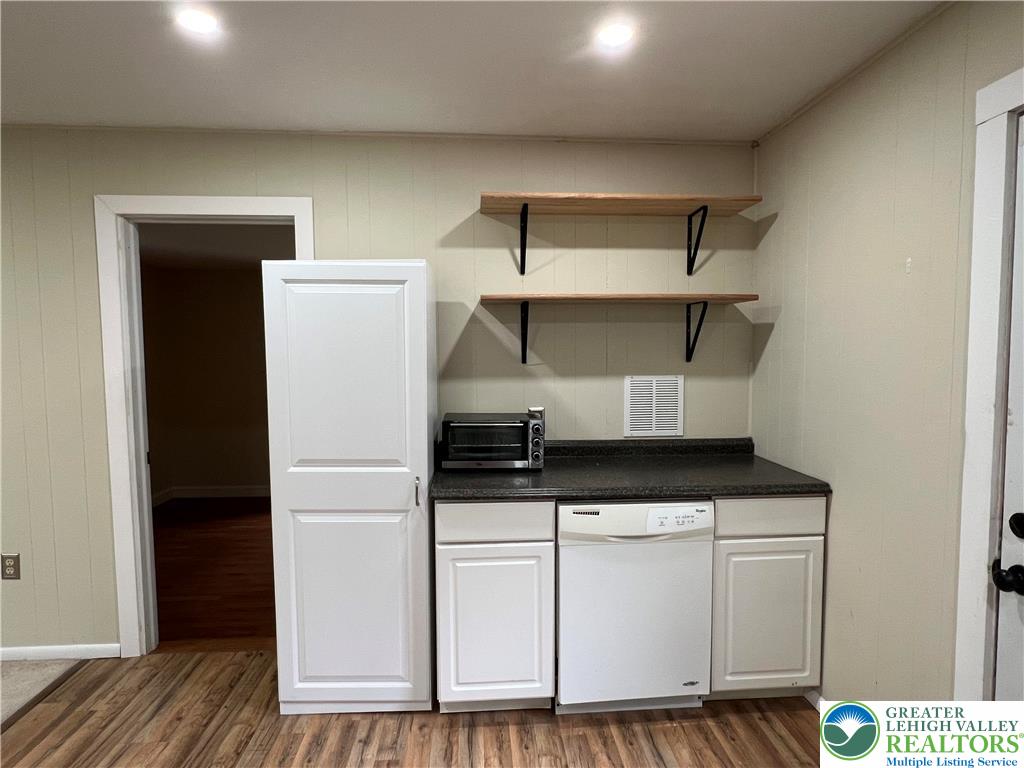 171 Linden Loop Pocono Summit, PA 18346 - Photo 8 of 22