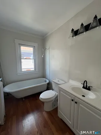 $2,000 | 164 Barker Street, Hartford, CT 06114
