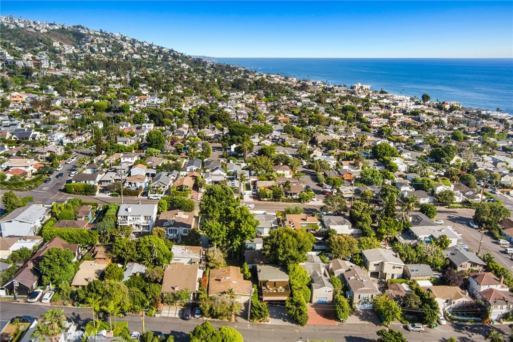 505 Graceland Drive Laguna Beach, CA 92651 - Photo 28 of 29 an aerial view of multiple house