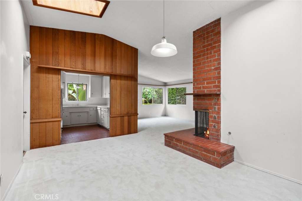 505 Graceland Drive Laguna Beach, CA 92651 - Photo 8 of 29 a living room with furniture and a window