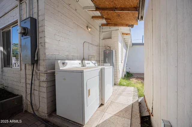 $2,299 | 2646 East Willetta Street, Phoenix, AZ 85008