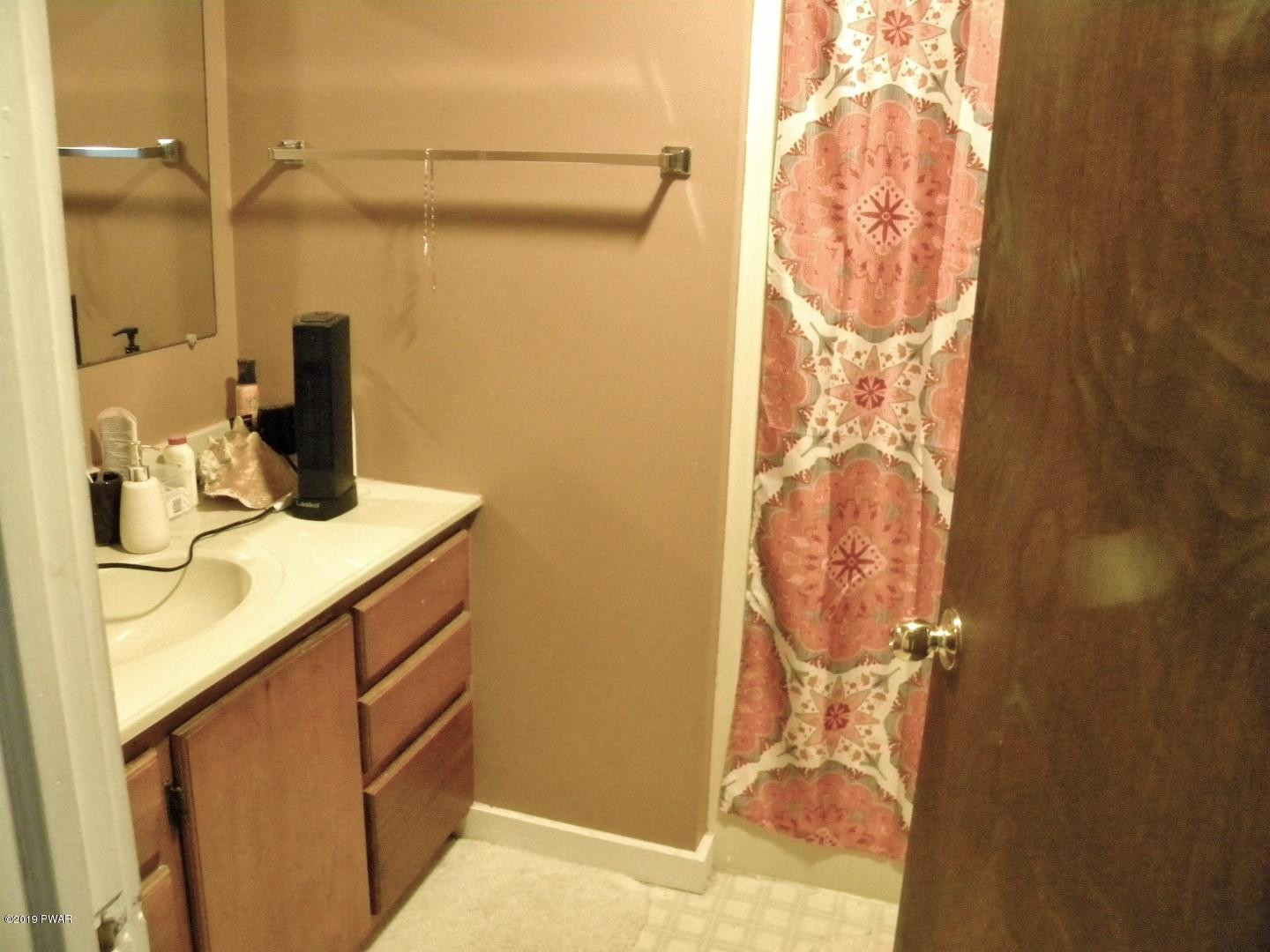 427 Rocky Run Road Hawley, PA 18428 - Photo 12 of 18 12-2nd bathroom