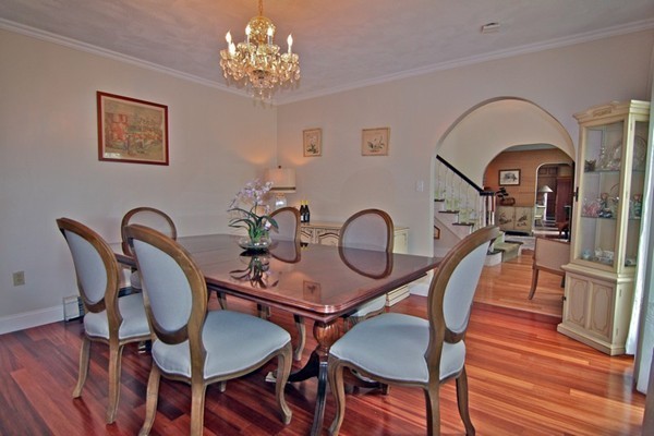 34 Hollywood Road Winchester, MA 01890 - Photo 8 of 16