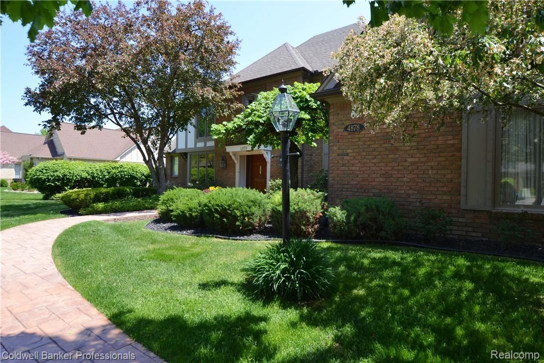 4878 Rivers Edge Drive Troy, MI 48098 - Photo 4 of 54 RChase4878_020.JPG