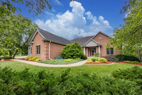 $885,000 | W171N5517 Autumn View Lane, Menomonee Falls, WI 53051