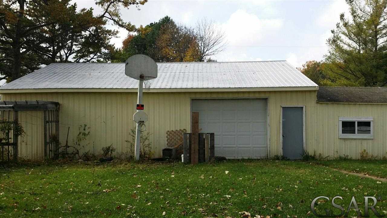 14700 Gasper Road Chesaning, MI 48616 - Photo 2 of 14 31217086-1.JPG