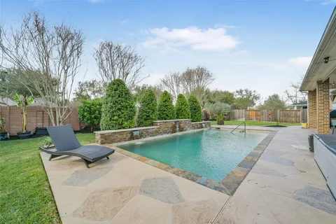 $669,000 | 21214 Redcrest Manor Drive, Richmond, TX 77406