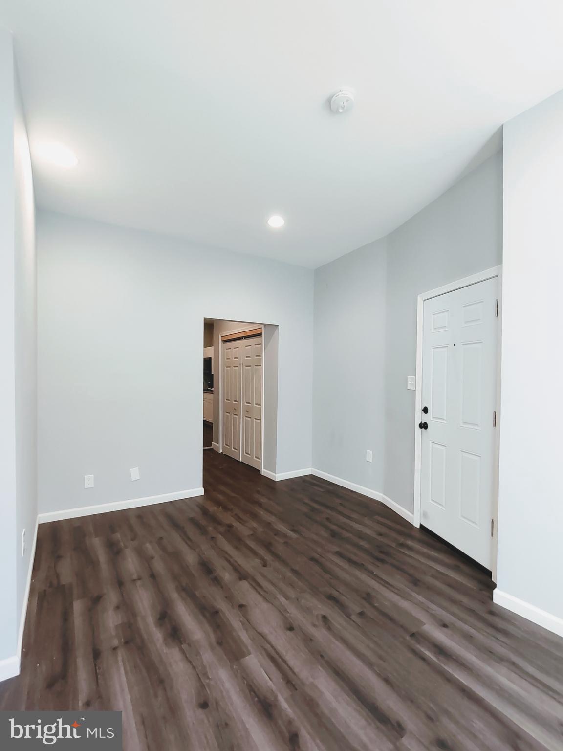 2559 North 31st Street, Unit B Philadelphia, PA 19132 - Photo 5 of 13 Living room