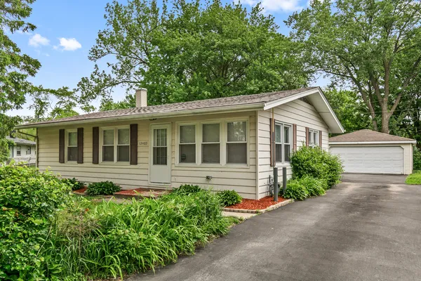 $2,195 | 15403 Cherry Lane, Markham, IL 60428