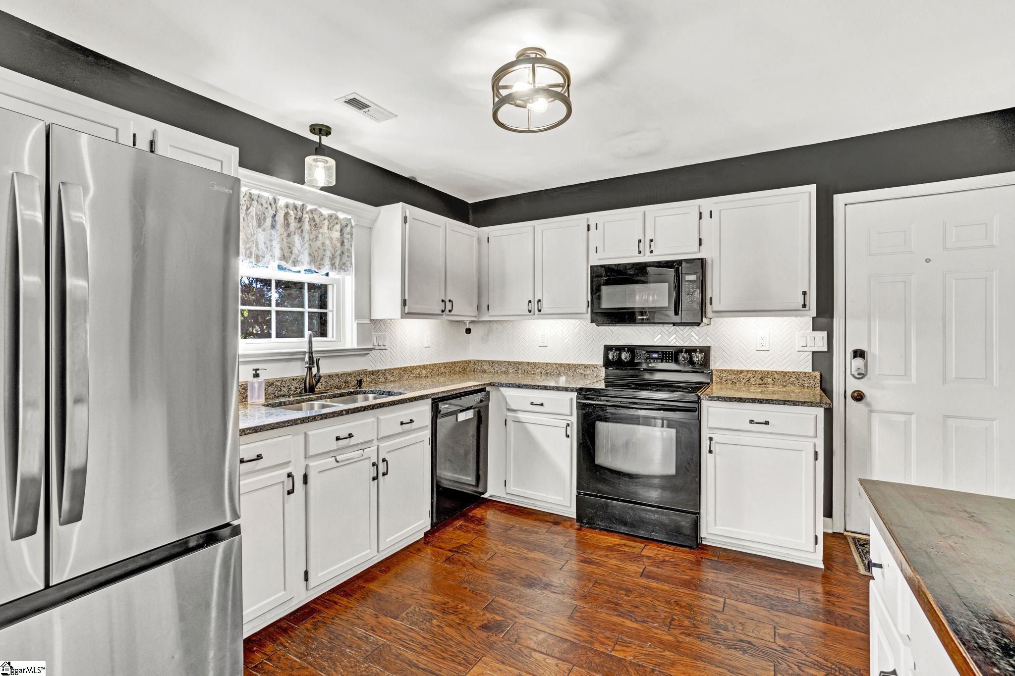 1 Greyleaf Court Simpsonville, SC 29680 - Photo 17 of 44