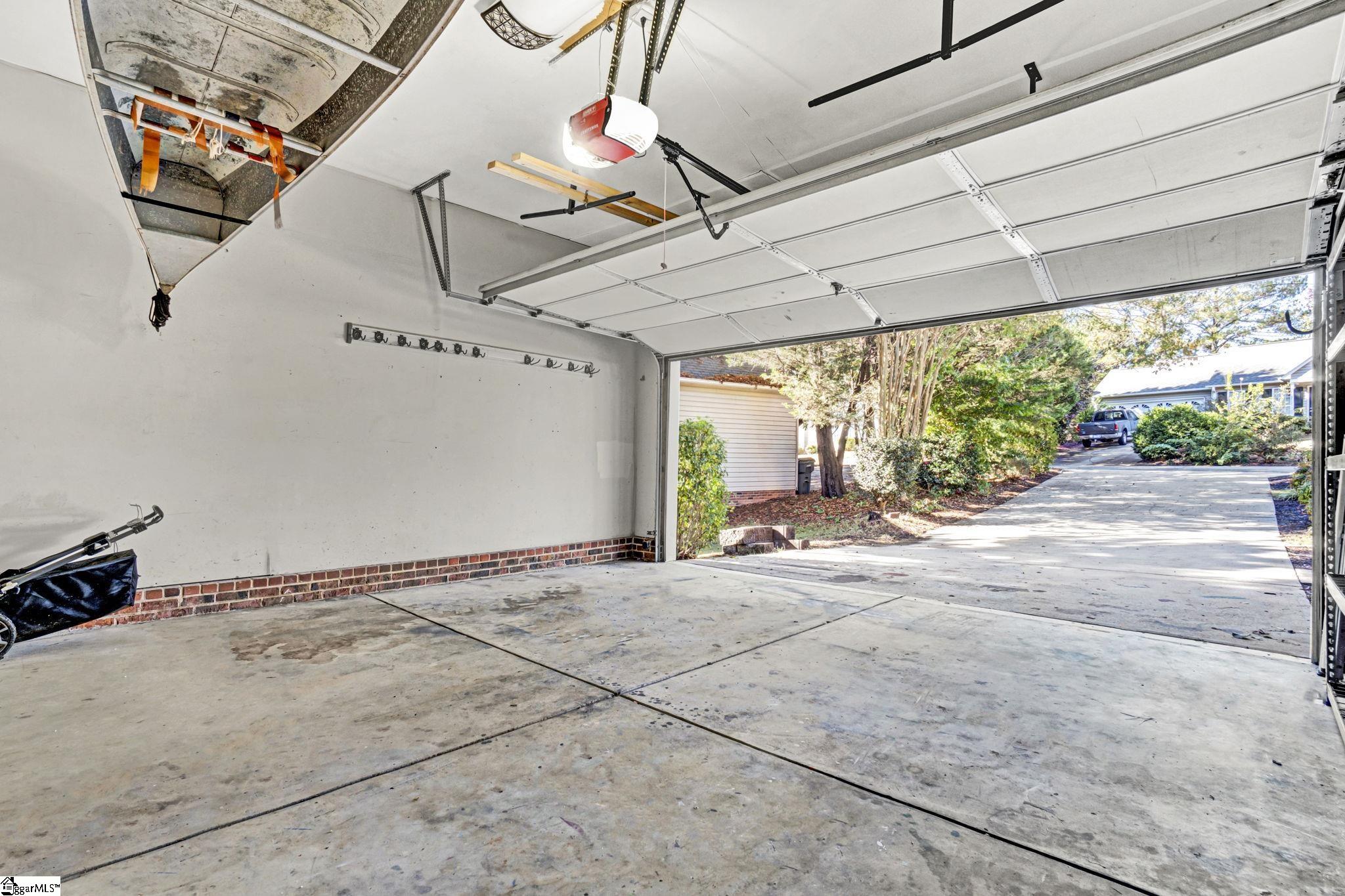 1 Greyleaf Court Simpsonville, SC 29680 - Photo 7 of 44