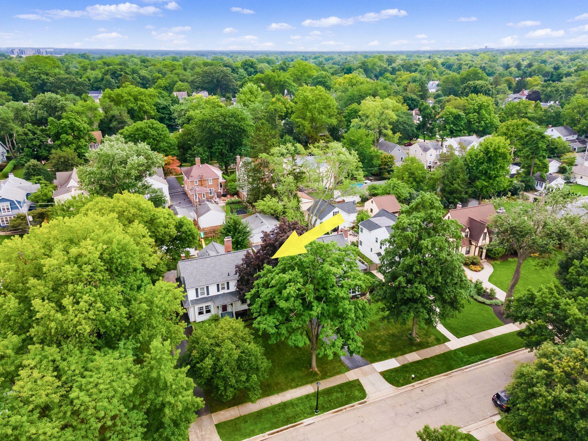 240 North Ardmore Road Bexley, OH 43209 - Photo 61 of 72 Front Drone