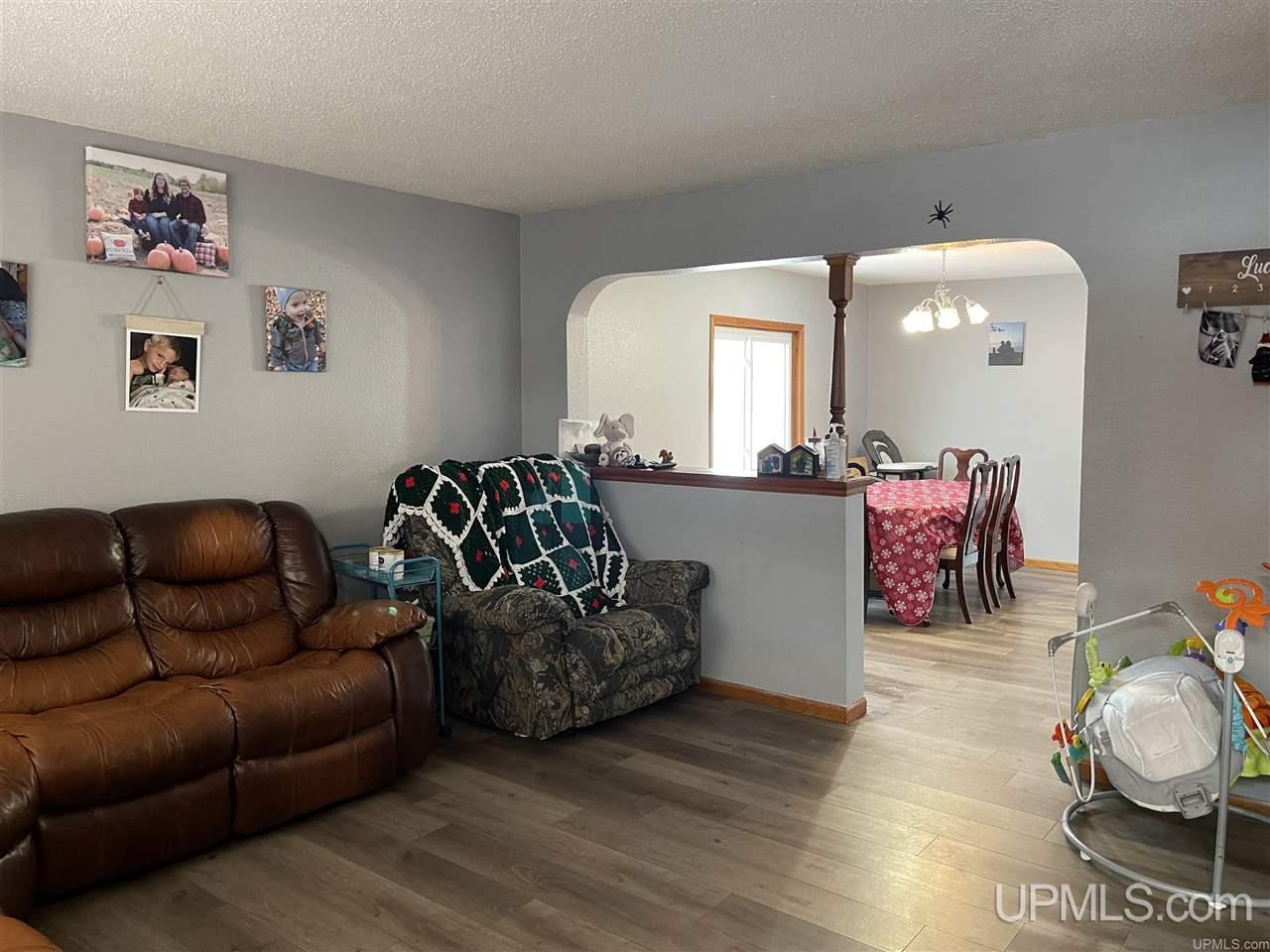 508 Division Street Hurley, WI 54534 - Photo 3 of 26