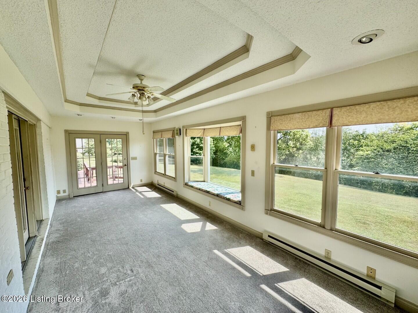 135 Brookside Drive Springfield, KY 40069 - Photo 12 of 46 011_Sunroom