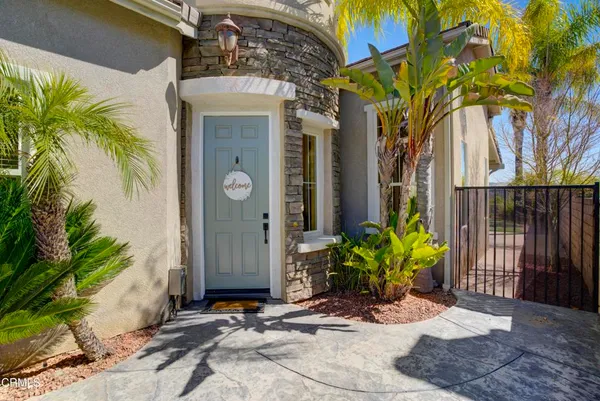 $1,150,000 | 28434 Agajanian Drive, Santa Clarita, CA 91390