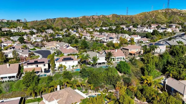 $1,150,000 | 28434 Agajanian Drive, Santa Clarita, CA 91390