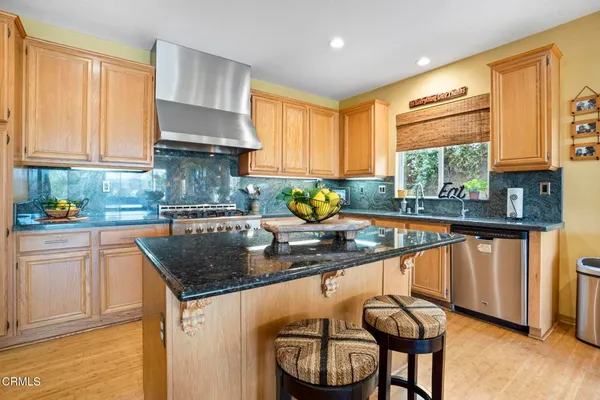 $1,150,000 | 28434 Agajanian Drive, Santa Clarita, CA 91390