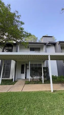 $221,500 | 404 Hollyhill Lane, Unit 404, Denton, TX 76205