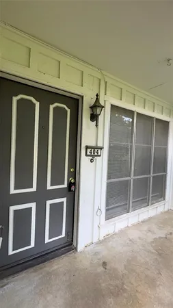 $221,500 | 404 Hollyhill Lane, Unit 404, Denton, TX 76205