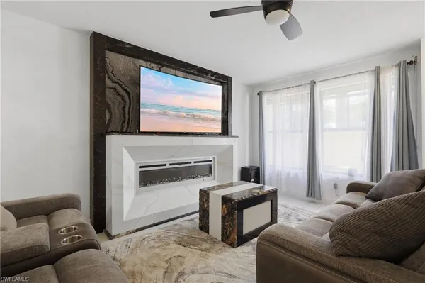 $4,500 | 81 Emerald Woods Drive, Unit M3, Naples, FL 34108