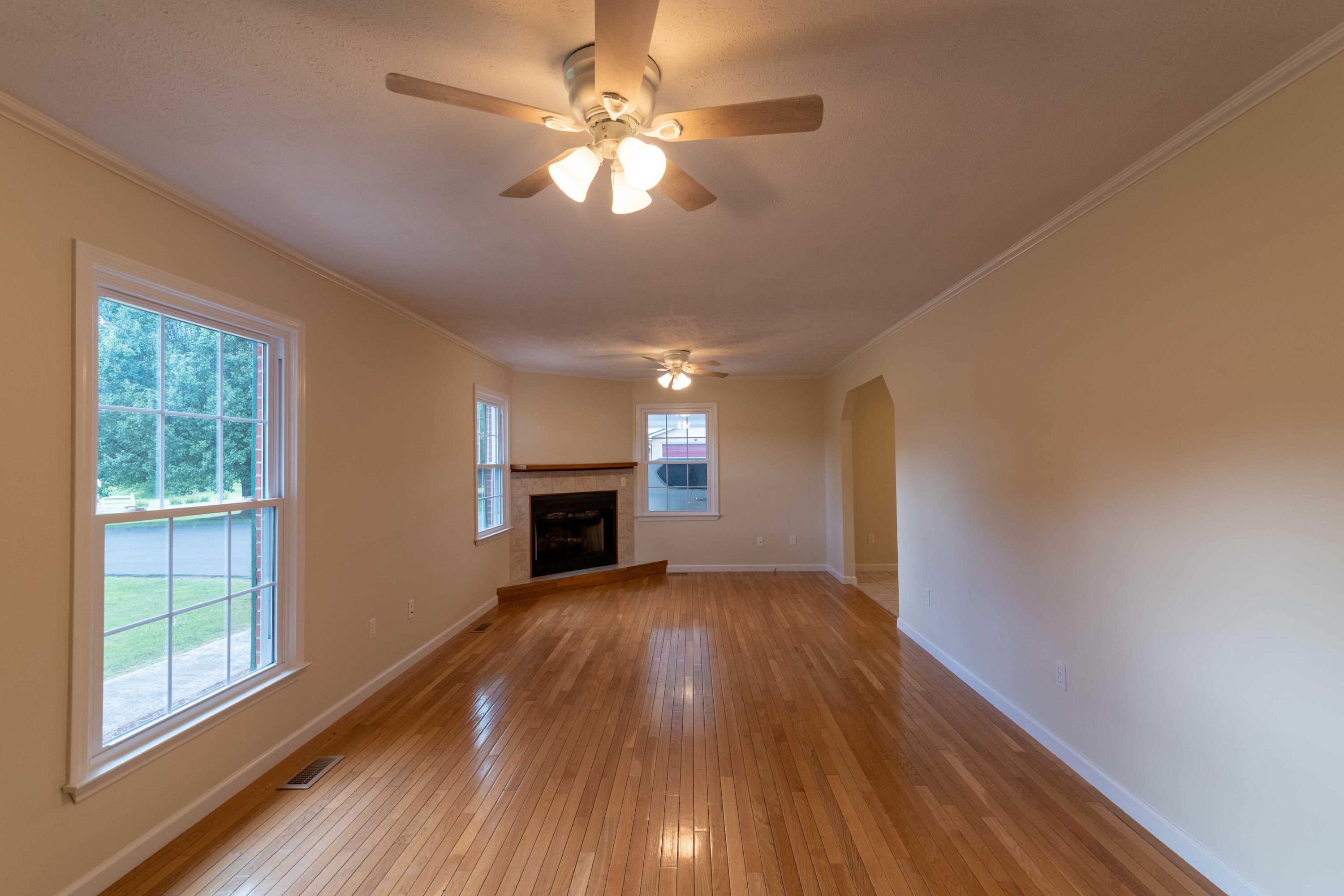 24182 Johnson Chapel Road Bristol, VA 24202 - Photo 11 of 46 24218 Johnson Chapel-15