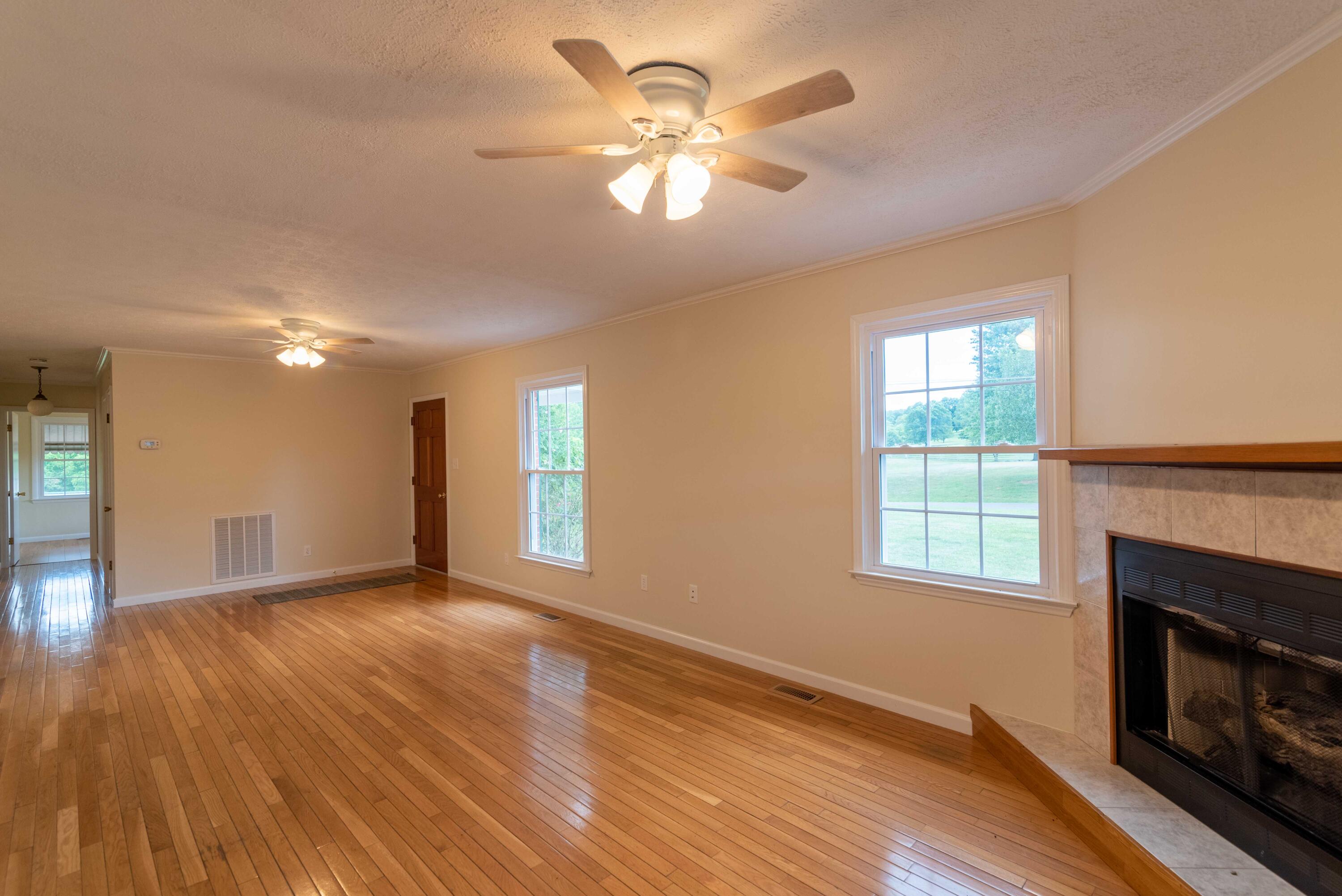 24182 Johnson Chapel Road Bristol, VA 24202 - Photo 13 of 46 24218 Johnson Chapel-17