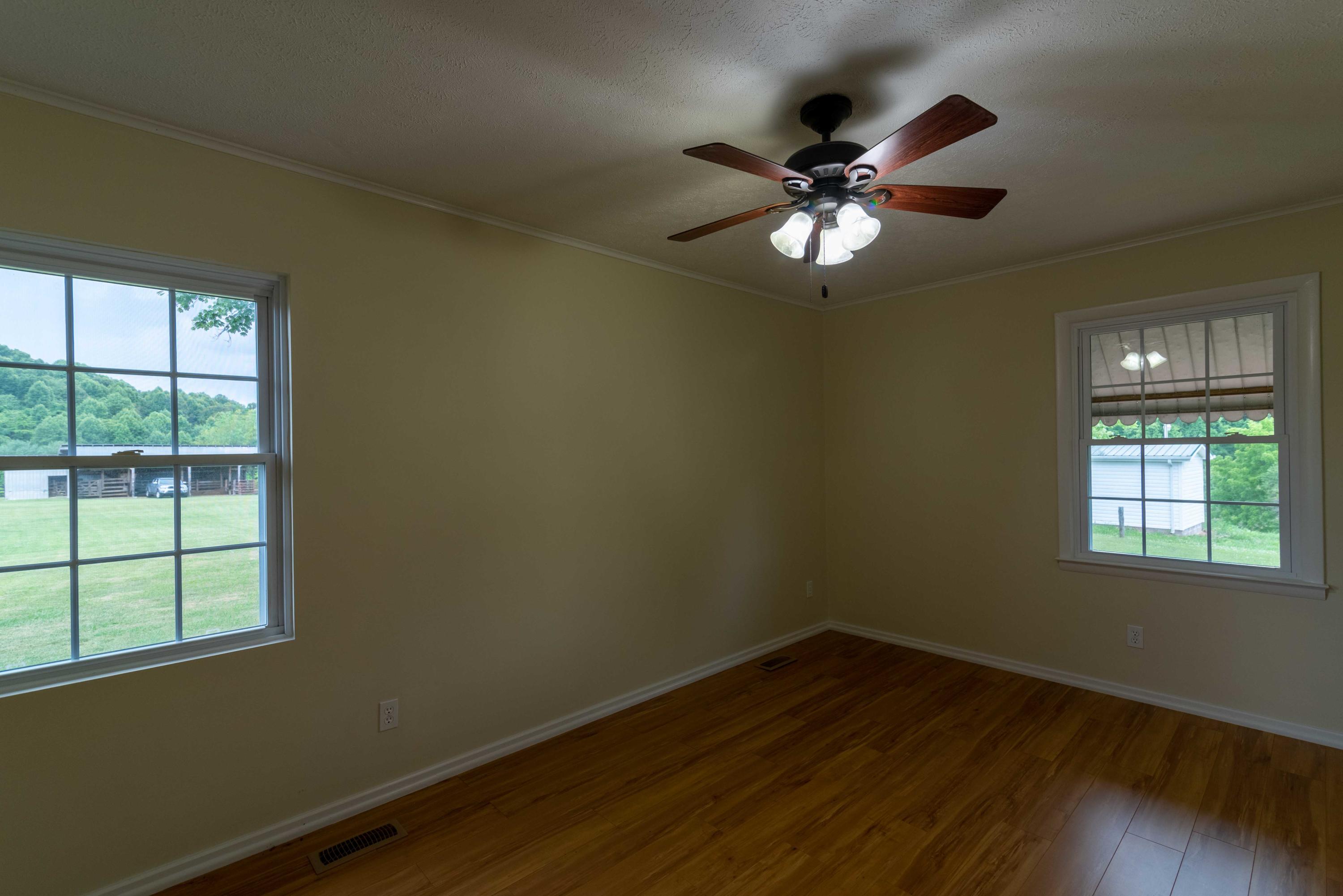 24182 Johnson Chapel Road Bristol, VA 24202 - Photo 17 of 46 24218 Johnson Chapel-21