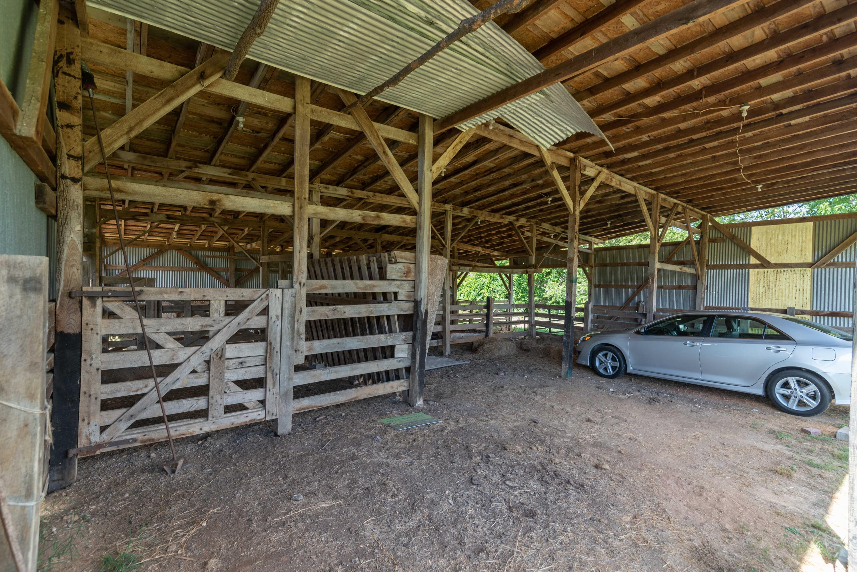24182 Johnson Chapel Road Bristol, VA 24202 - Photo 27 of 46 24218 Johnson Chapel-36