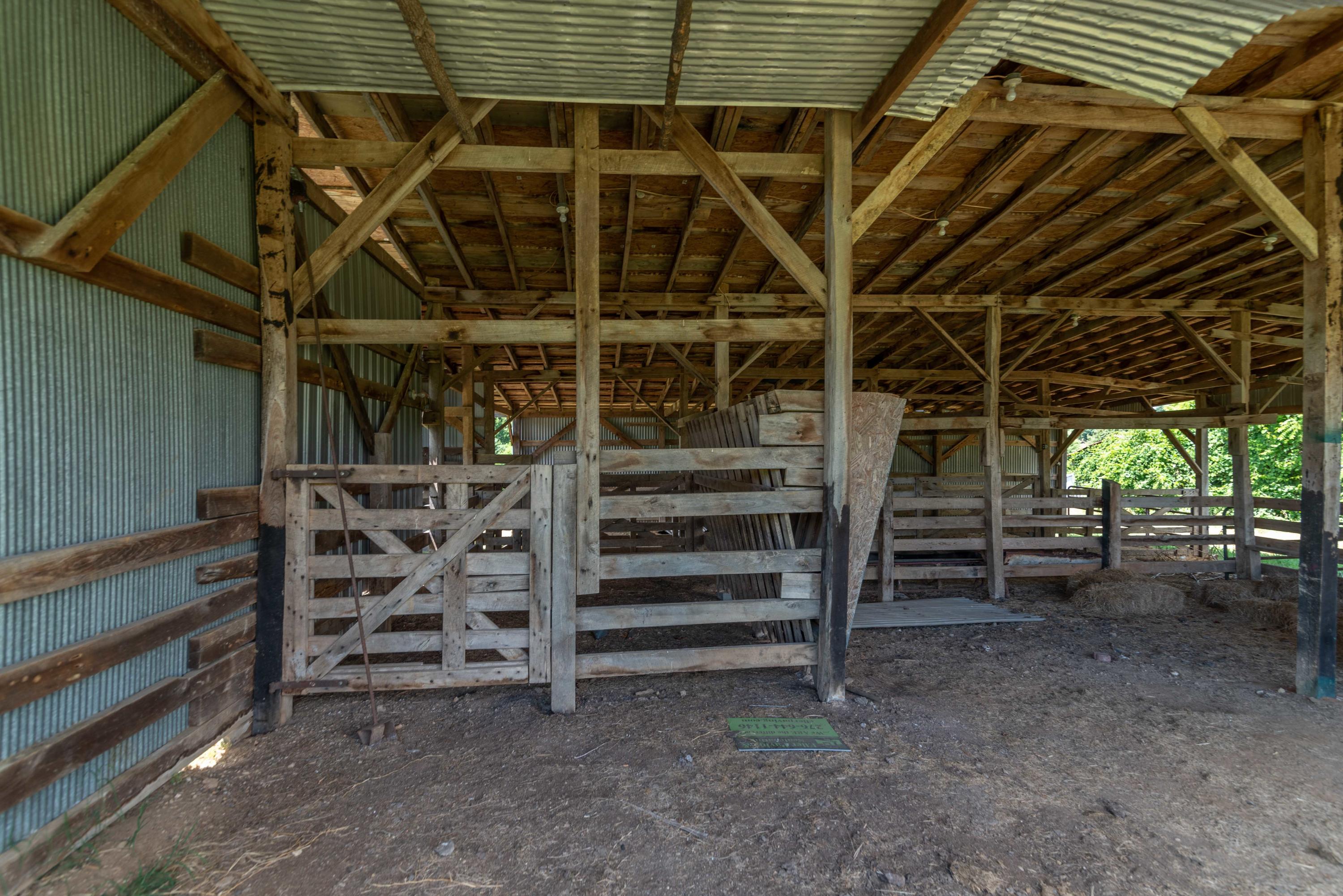 24182 Johnson Chapel Road Bristol, VA 24202 - Photo 28 of 46 24218 Johnson Chapel-37