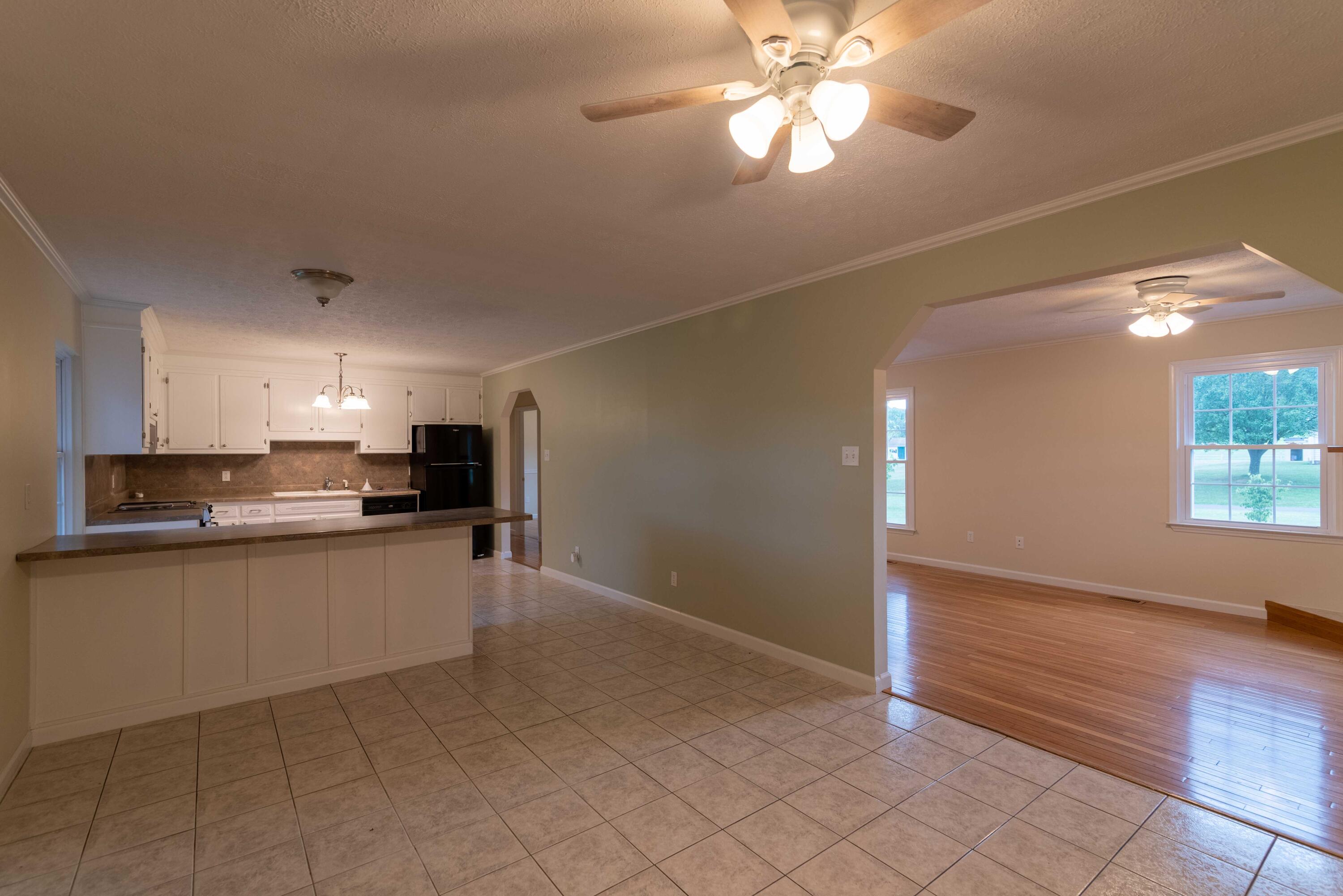 24182 Johnson Chapel Road Bristol, VA 24202 - Photo 3 of 46 24218 Johnson Chapel-4
