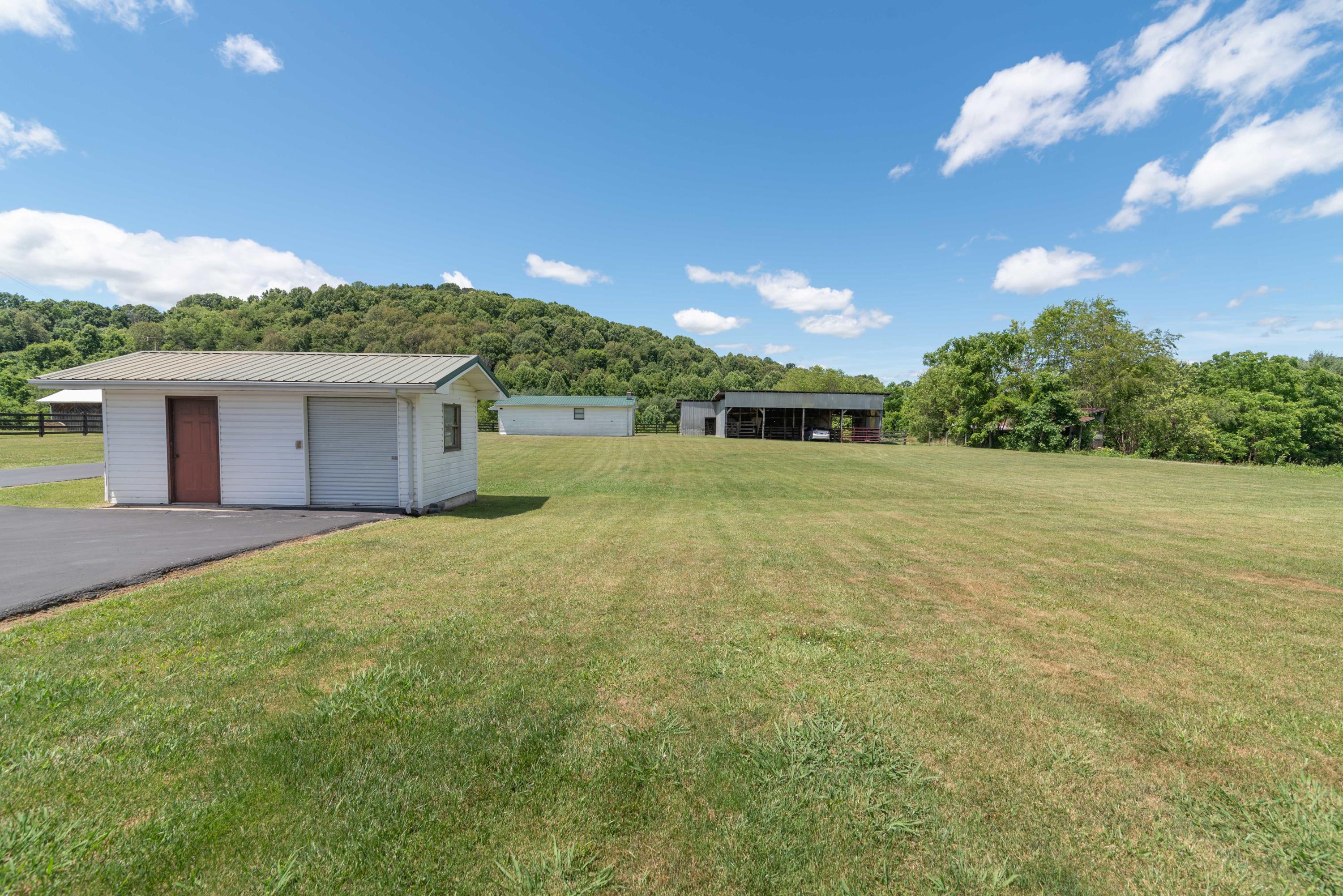 24182 Johnson Chapel Road Bristol, VA 24202 - Photo 35 of 46 24218 Johnson Chapel-45