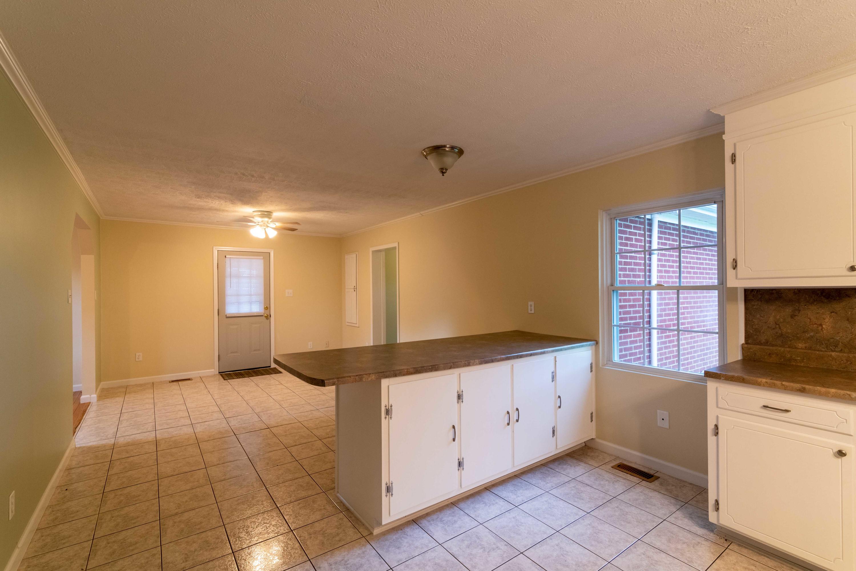 24182 Johnson Chapel Road Bristol, VA 24202 - Photo 7 of 46 24218 Johnson Chapel-9