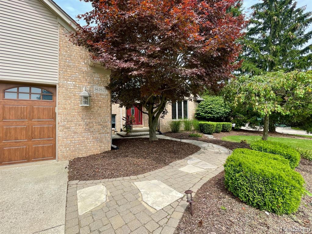 883 Snowmass Drive Rochester Hills, MI 48309 - Photo 3 of 44