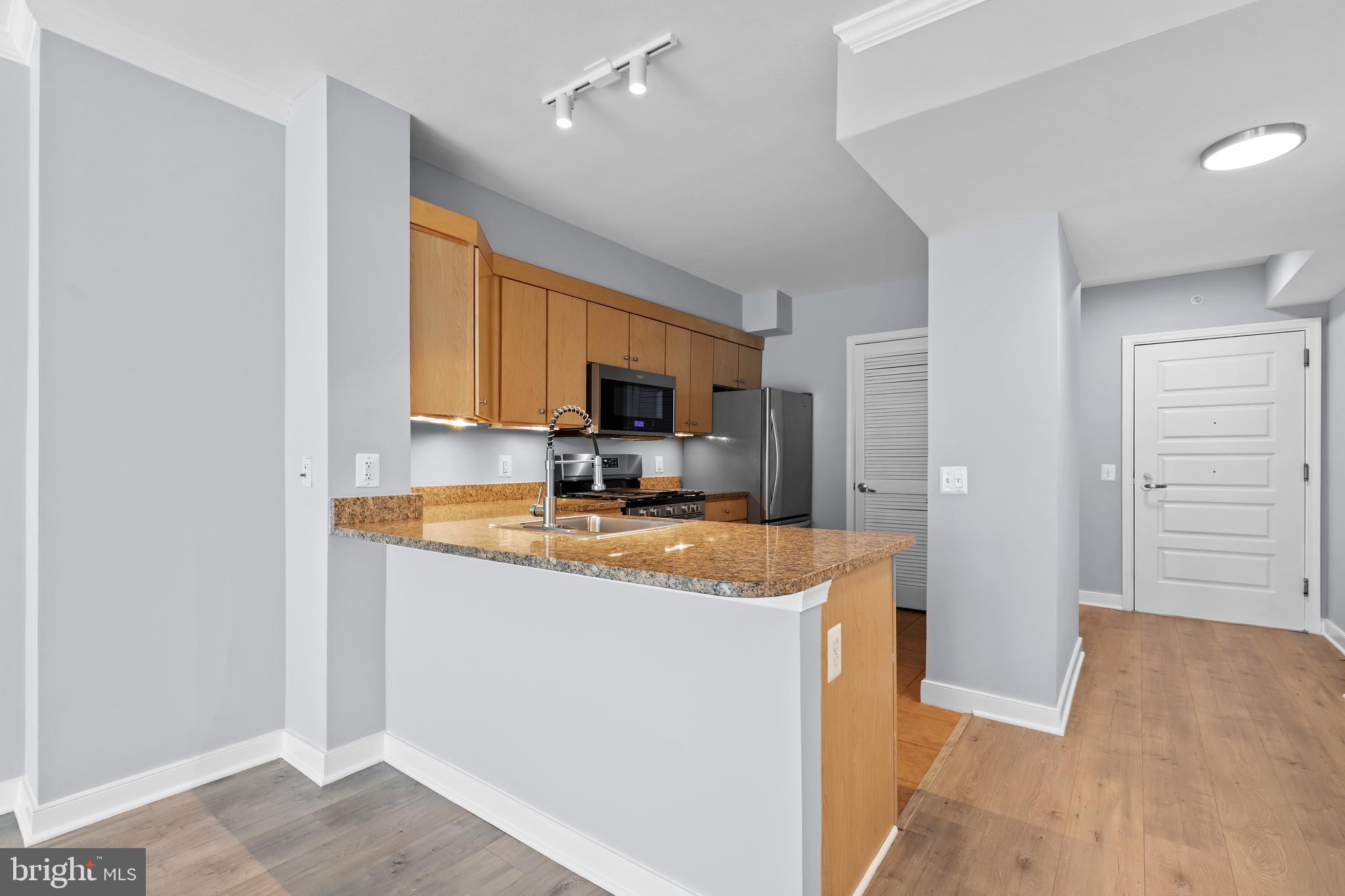 616 E Street Northwest, Unit 1109 Washington, DC 20004 - Photo 7 of 56