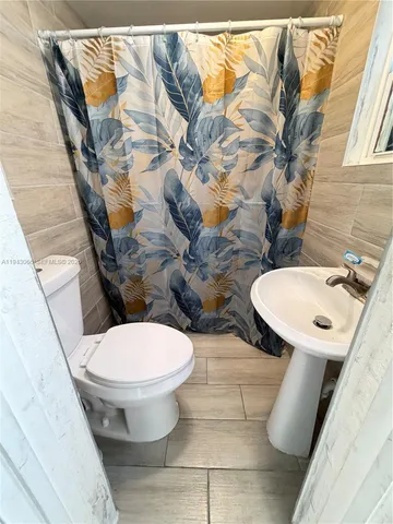 $1,420 | 11201 Northwest 12th Avenue, Unit 2, Miami, FL 33168