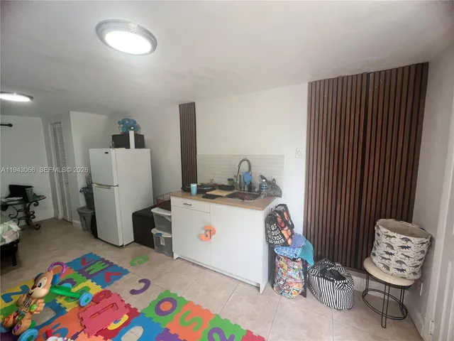 $1,420 | 11201 Northwest 12th Avenue, Unit 2, Miami, FL 33168