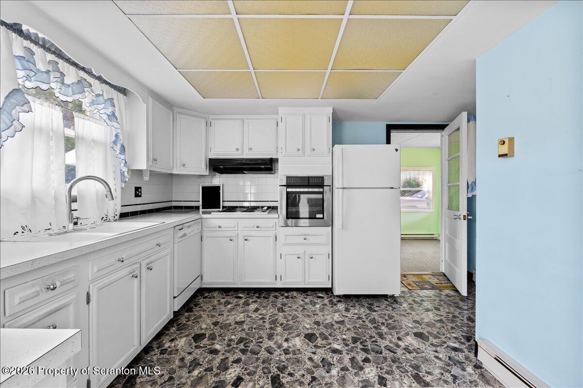 2629 Swetland Street Scranton, PA 18504 - Photo 8 of 42 20-DSC02412