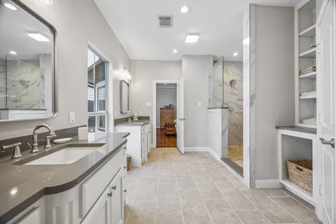$709,999 | 1022 East 27th Street, Houston, TX 77009