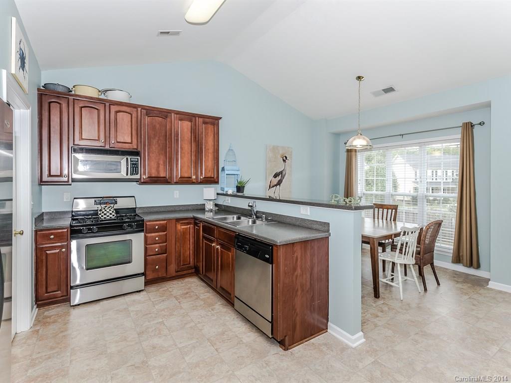 3801 Leela Palace Way Fort Mill, SC 29708 - Photo 10 of 24 Gallery Image 10