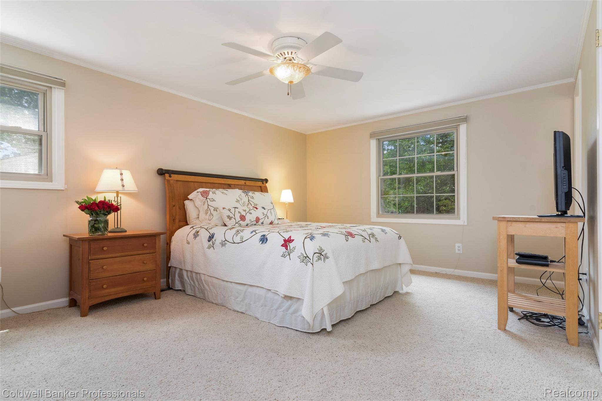 21610 Welch Road Northville, MI 48167 - Photo 12 of 31 Large Master Bedroom