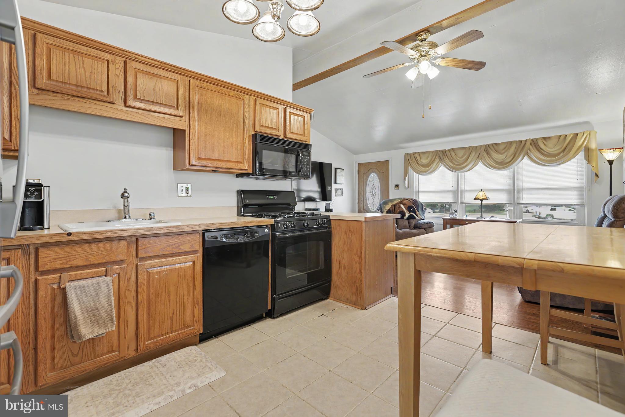 23 Avon Place Maple Shade, NJ 08052 - Photo 12 of 38