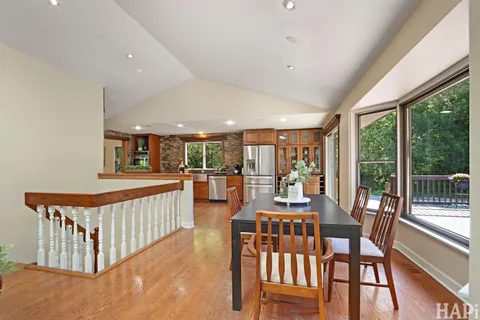 $849,500 | 15192 Rockland Road, Libertyville, IL 60048