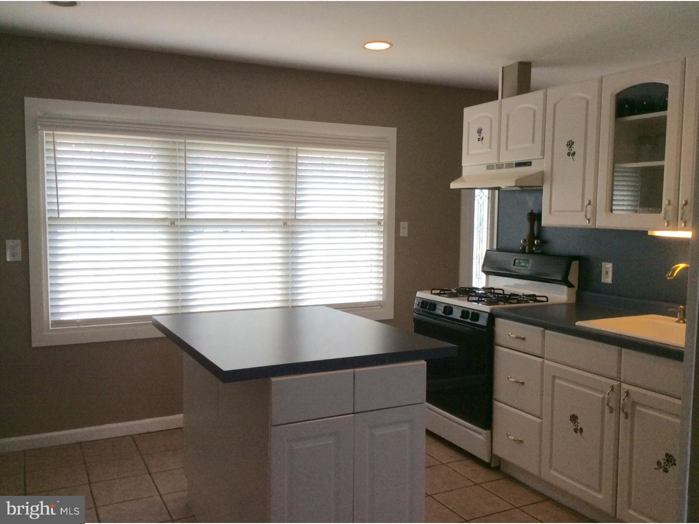 2863 Comly Road Philadelphia, PA 19154 - Photo 6 of 25 Gallery Image 6