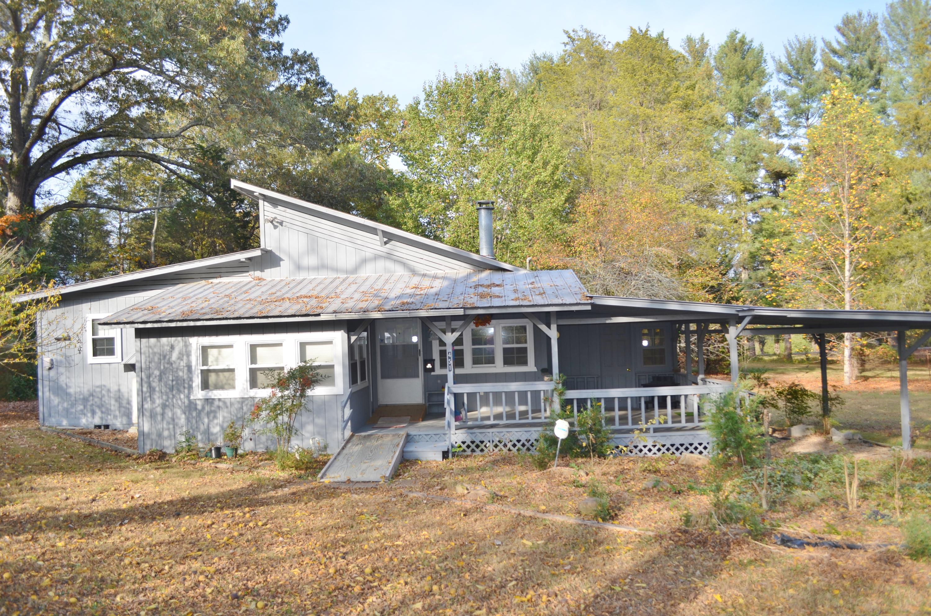 451 Mountain Road Clinton, TN 37716 - Photo 2 of 18 DSC_3454