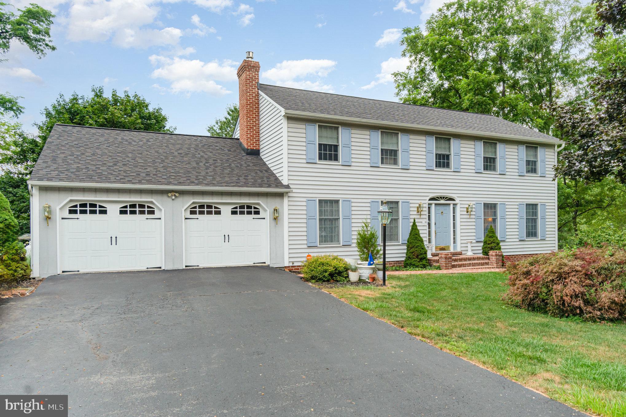 320 Hickory Road Carlisle, PA 17015 - Photo 2 of 41 Gallery Image 2